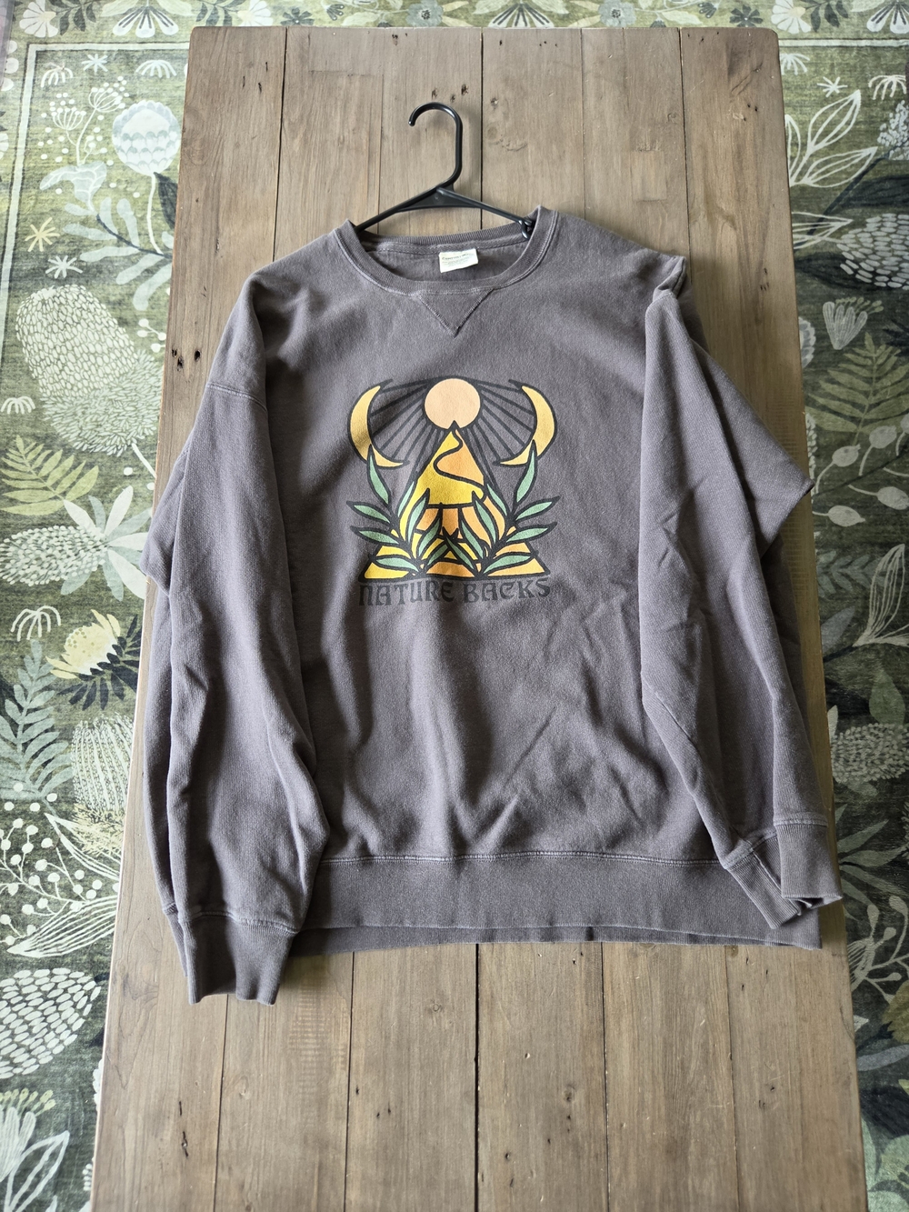 Nature Backs Gray Graphic Crewneck Sweatshirt Size XL